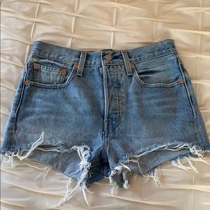Levi’s Denim Shorts Distressed